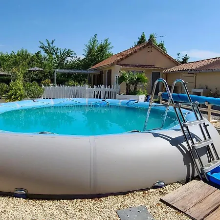 Apartament Ema Montjean (Charente)