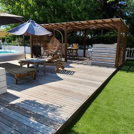 Ema Apartamento Montjean (Charente)